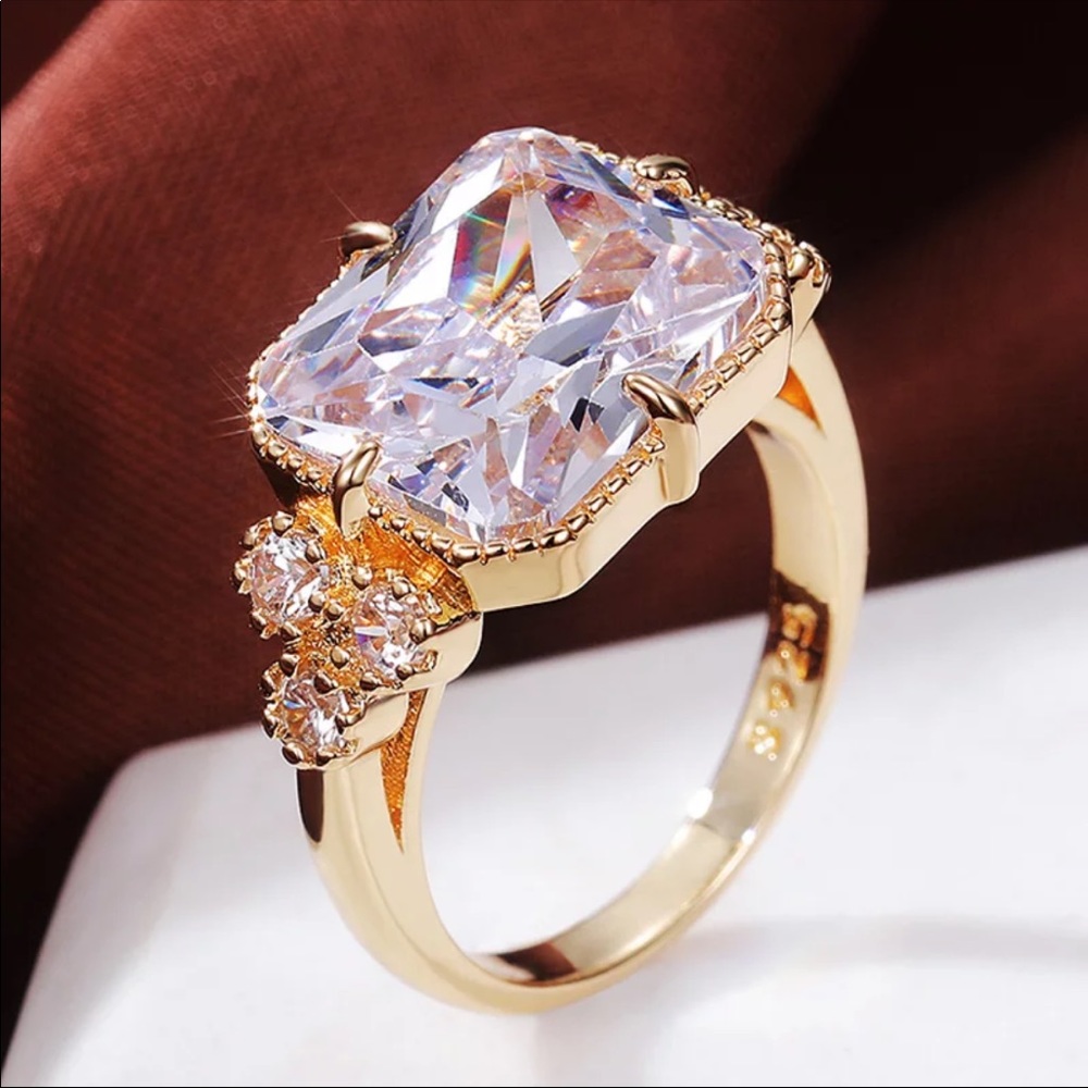 New 925 Silver Vintage Noble Yellow Gold CZ Ring - Picture 5 of 7